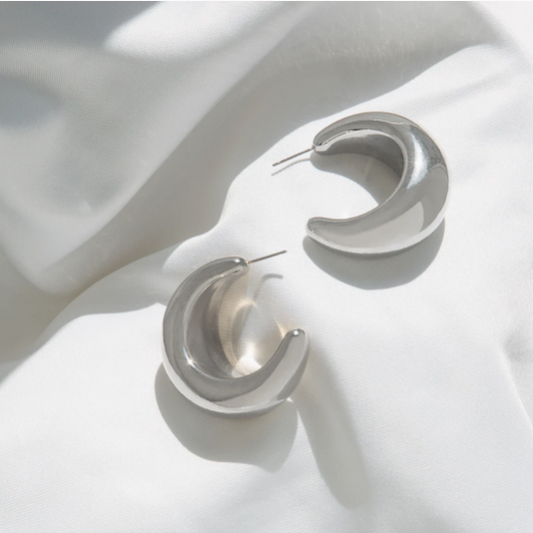 3226E Large Hollow Crescent hoop