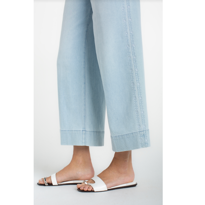 Stride Crop Embroidered Wide Leg